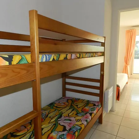 4 Pers Avec Piscine Pres De La - - Fr-1-251-776 Apartment Le Lavandou
